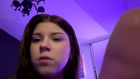 Snapshot of _kirieshka chatting on February 7, 10:30 pm Molly online show from February 7, 10:30 pm