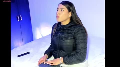 Snapshot of _kloee_ chatting on October 21, 2:26 am kloee online show from October 21, 2:26 am