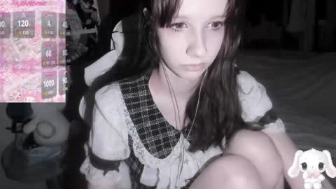  kuro  online show from March 17, 4:44 pm