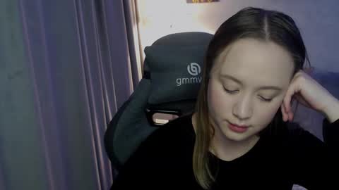 Snapshot of _lalune_ chatting on September 22, 5:00 pm _lalune_ online show from September 22, 5:00 pm