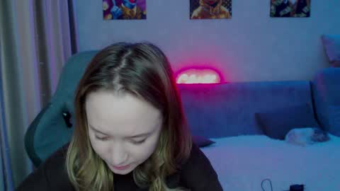 Snapshot of _lalune_ chatting on January 11, 6:56 am _lalune_ online show from January 11, 6:56 am