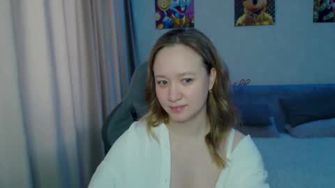 Snapshot of _lalune_ chatting on February 12, 5:58 am _lalune_ online show from February 12, 5:58 am