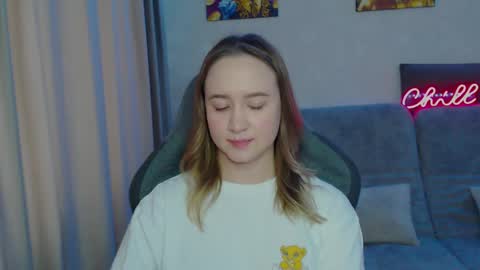 Snapshot of _lalune_ chatting on February 16, 12:54 pm _lalune_ online show from February 16, 12:54 pm