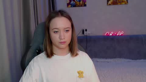 Snapshot of _lalune_ chatting on March 7, 2:57 am _lalune_ online show from March 7, 2:57 am
