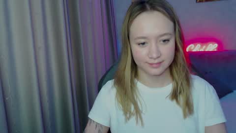Snapshot of _lalune_ chatting on January 8, 6:31 am _lalune_ online show from January 8, 6:31 am