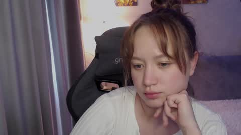Snapshot of _lalune_ chatting on September 19, 9:30 am _lalune_ online show from September 19, 9:30 am