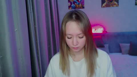 Snapshot of _lalune_ chatting on December 30, 12:54 am _lalune_ online show from December 30, 12:54 am