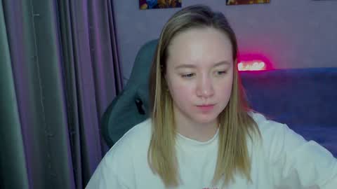 Snapshot of _lalune_ chatting on January 22, 9:55 pm _lalune_ online show from January 22, 9:55 pm