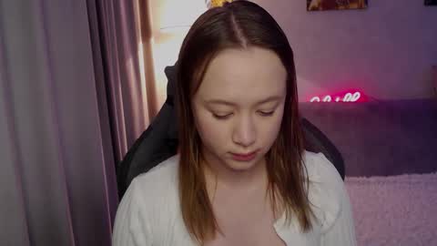 Snapshot of _lalune_ chatting on September 18, 5:39 am _lalune_ online show from September 18, 5:39 am