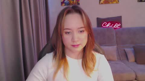 Snapshot of _lalune_ chatting on March 3, 3:05 am _lalune_ online show from March 3, 3:05 am