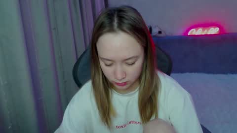 Snapshot of _lalune_ chatting on January 19, 10:28 pm _lalune_ online show from January 19, 10:28 pm