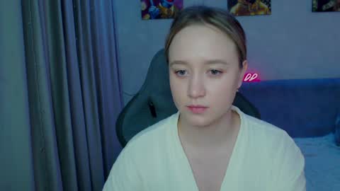 Snapshot of _lalune_ chatting on January 31, 12:28 am _lalune_ online show from January 31, 12:28 am