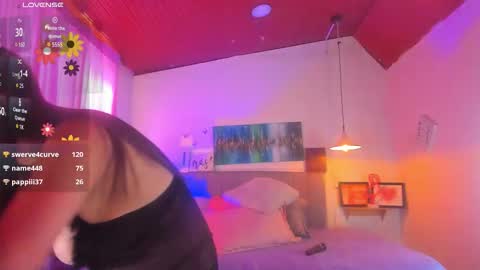 paulina  online show from November 17, 7:36 pm