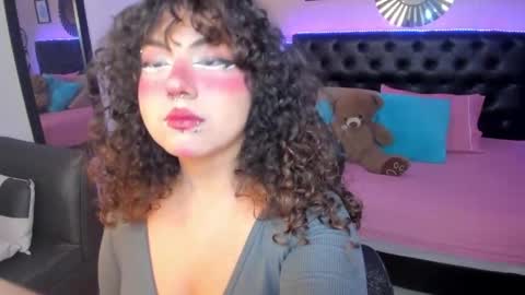 Liily online show from March 31, 5:24 pm