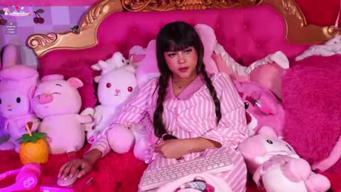 _little_glrl_ online show from February 9, 10:28 am