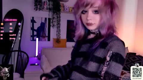 Snapshot of _lollyshy_ chatting on October 17, 11:24 am Lolly online show from October 17, 11:24 am