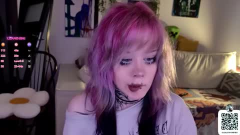 Snapshot of _lollyshy_ chatting on October 2, 10:42 am Lolly online show from October 2, 10:42 am