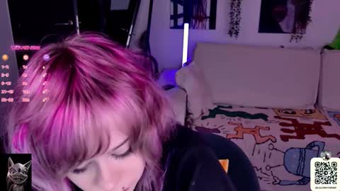 Snapshot of _lollyshy_ chatting on October 19, 10:50 am Lolly online show from October 19, 10:50 am