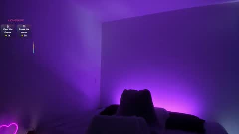   online show from September 22, 3:54 pm