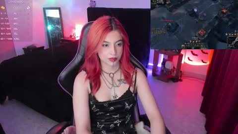 Queen.  Help me reach 100 thumbs up  online show from November 23, 11:50 pm