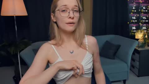 Elva  online show from November 7, 11:05 am