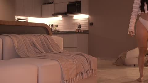     online show from October 19, 11:40 pm