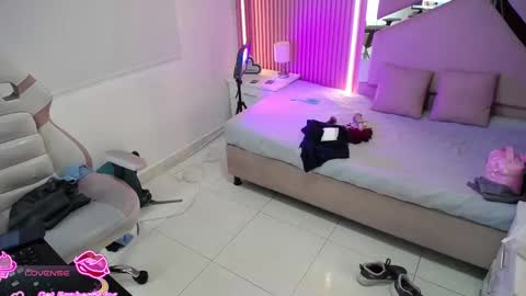  Mia  online show from January 19, 12:23 pm