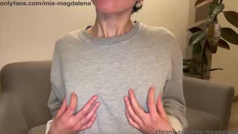 Mia Magdalena online show from January 10, 3:22 am