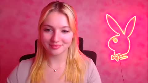 Melanie online show from November 20, 12:17 pm