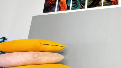 _molly_rosse_ online show from November 11, 11:51 am