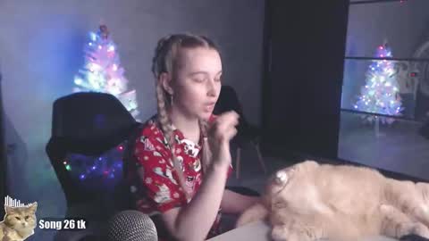 Debby  online show from December 22, 8:23 pm