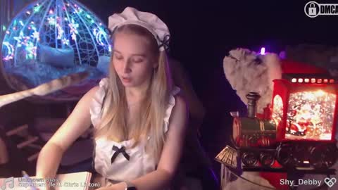 Snapshot of _mother_of_cats chatting on December 11, 7:36 pm Debby online show from December 11, 7:36 pm