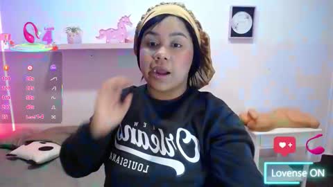 nahomi  online show from November 2, 7:12 am