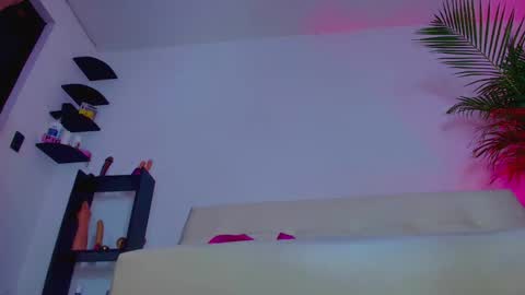 _natashaxxx_ online show from February 17, 1:21 pm