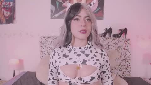 niiky online show from February 17, 1:00 pm