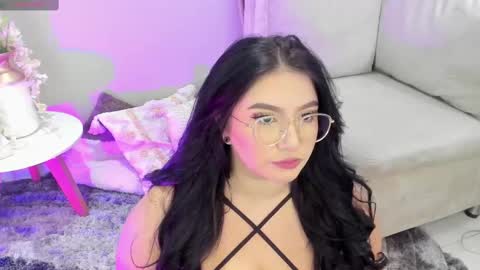 Snapshot of _nina_sweet chatting on September 10, 12:05 pm online show from September 10, 12:05 pm