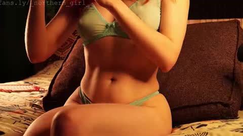 Snapshot of _northern_girl_ chatting on February 28, 12:42 pm Lady Jess from house of Dragonborns online show from February 28, 12:42 pm