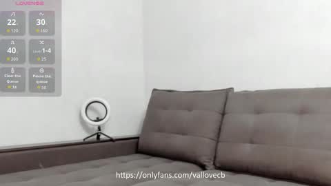 _onlyvallove_ online show from February 28, 9:14 pm