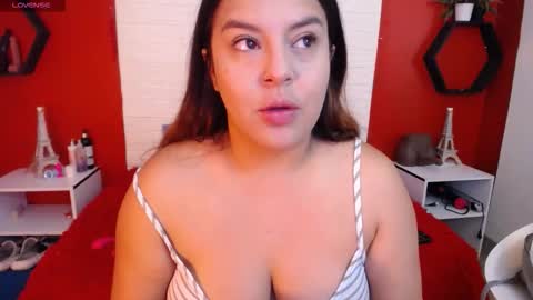 Laura online show from February 15, 3:22 pm