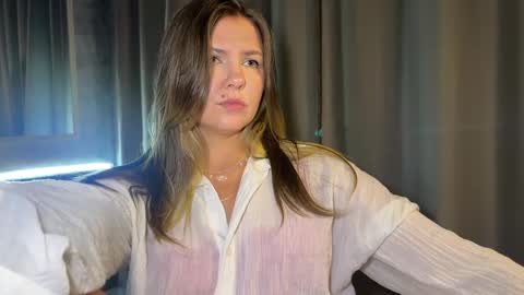  HADLY see u online 0312  online show from November 4, 3:06 pm