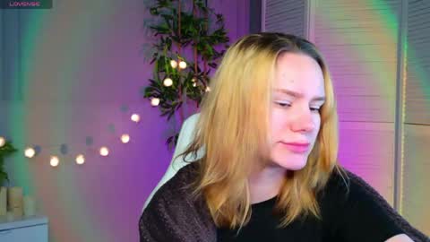 im Amy online show from April 8, 6:48 am