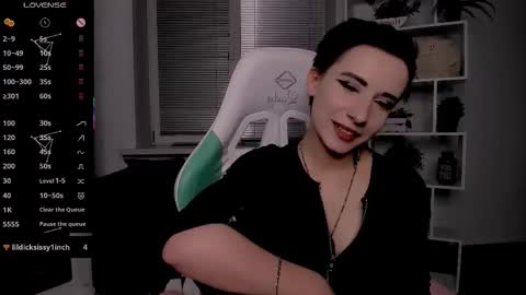 Rein online show from October 26, 8:15 pm