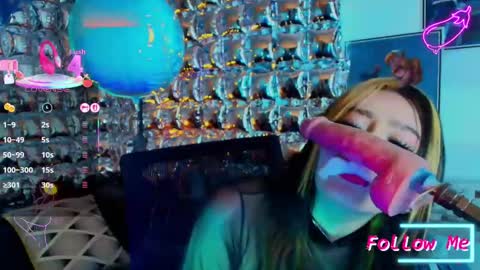 Snapshot of _sakura_sweet chatting on October 9, 2:15 am Zacura online show from October 9, 2:15 am