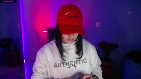 Snapshot of _santalove_ chatting on September 25, 7:23 pm SantaLove online show from September 25, 7:23 pm