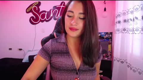 Snapshot of _santalove_ chatting on February 16, 7:27 pm SantaLove online show from February 16, 7:27 pm