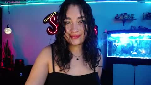 Snapshot of _santalove_ chatting on December 5, 6:44 pm SantaLove online show from December 5, 6:44 pm