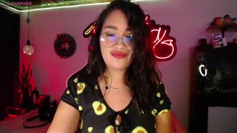 Snapshot of _santalove_ chatting on December 28, 4:51 am SantaLove online show from December 28, 4:51 am