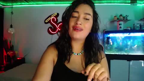 Snapshot of _santalove_ chatting on January 14, 7:43 pm SantaLove online show from January 14, 7:43 pm