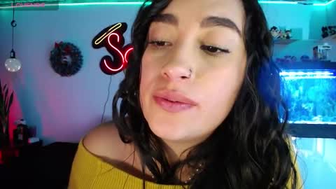 Snapshot of _santalove_ chatting on December 13, 7:10 pm SantaLove online show from December 13, 7:10 pm