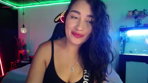 Snapshot of _santalove_ chatting on January 19, 8:09 pm SantaLove online show from January 19, 8:09 pm